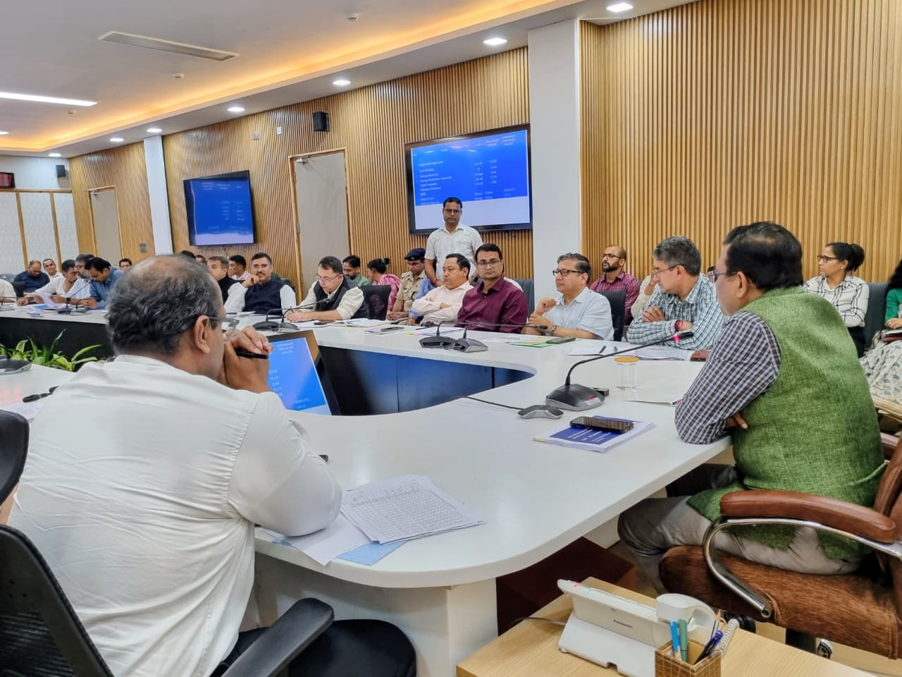 उत्तराखंड में विभागों को मिले नए निर्देश: मुख्य सचिव आनंद बर्द्धन ने तय किए ‘आउटकम इंडिकेटर्स’ 1 IMG 20250919 WA0289