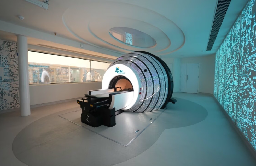 Apollo Cancer Centres में ZAP-X रेडियोसर्जरी तकनीक से ब्रेन ट्यूमर का नॉन-सर्जिकल इलाज