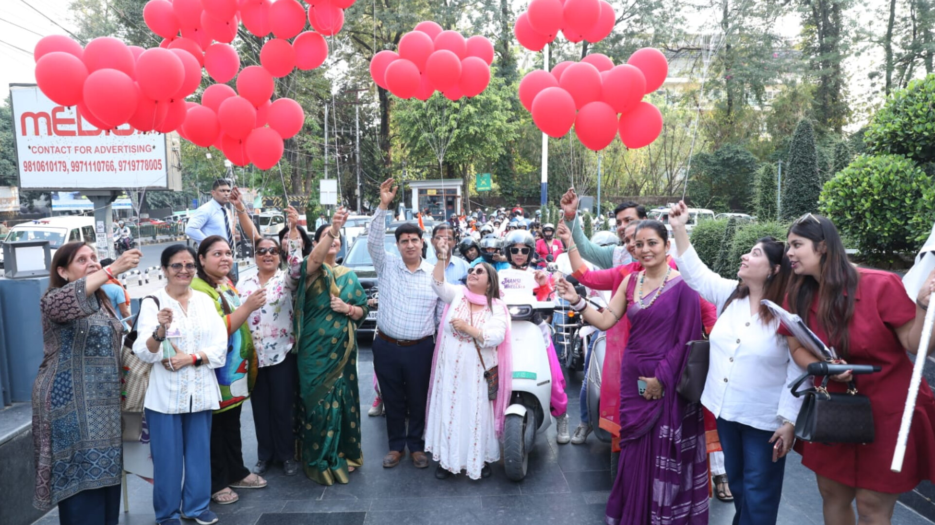देहरादून की सड़कों पर गूंजी नारी शक्ति की हुंकार: झांसी ऑन व्हील्स 2.0 बाइक रैली में महिलाओं ने दिखाया असली दम! 2 झांसी ऑन व्हील्स 2.0 बाइक रैली